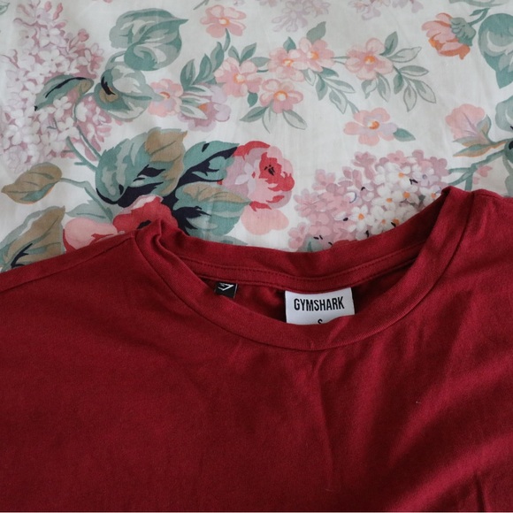 Gymshark Maroon Crop top size small - Picture 4 of 4